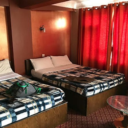 Tirupati Holiday Inn Katmandou Extérieur photo